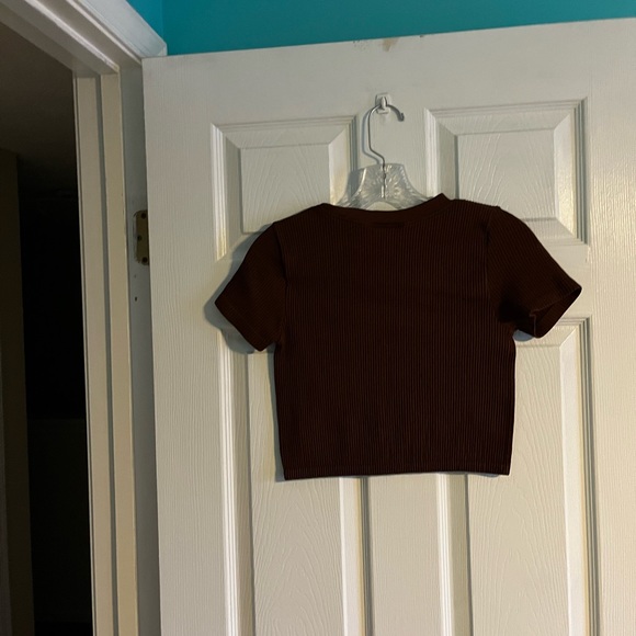 Forever 21 Crew Neck Crop Top - Picture 2 of 5